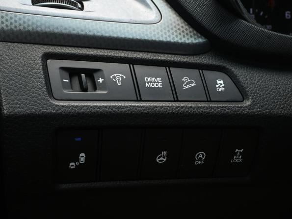 Hyundai Santa Fe III Рестайлинг с пробегом 2017 года, цена 2 400 000 рублей, 143679 км, внедорожник, Автокод Объявления
