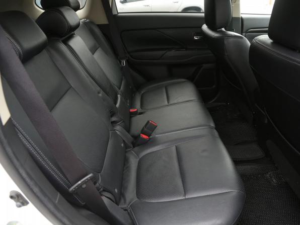 Mitsubishi Outlander III Рестайлинг 3 с пробегом 2018 года, цена 2 122 000 рублей, 113000 км, внедорожник, Автокод Объявления