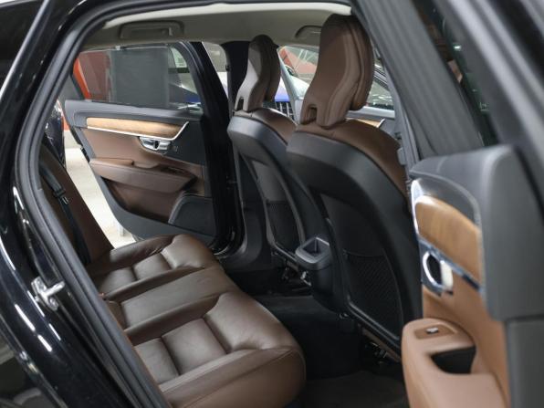 Volvo S90 II Рестайлинг с пробегом 2020 года, цена 2 597 000 рублей, 197650 км, седан, Автокод Объявления