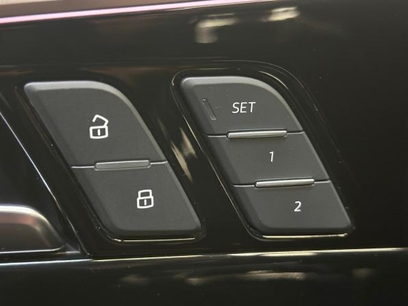 Audi A4 V (B9) Рестайлинг с пробегом 2021 года, цена 3 400 000 рублей, 42907 км, седан, Автокод Объявления