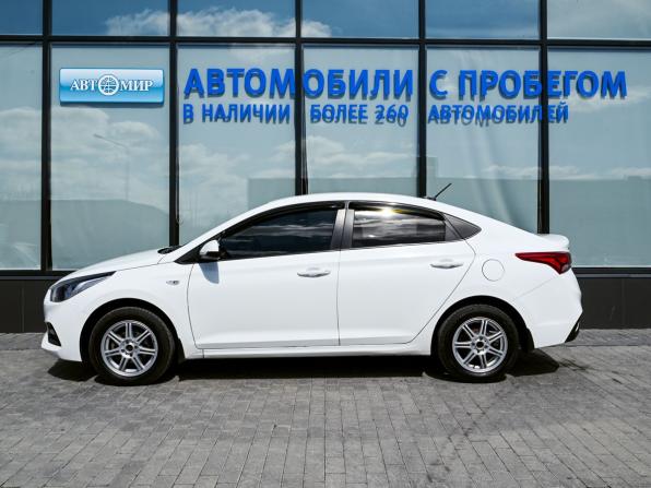 Hyundai Solaris II с пробегом 2018 года, цена 1 029 000 рублей, 140623 км, седан, Автокод Объявления