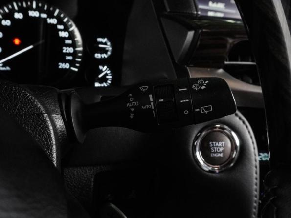 Lexus LX III Рестайлинг 2 с пробегом 2018 года, цена 7 899 000 рублей, 134542 км, внедорожник, Автокод Объявления
