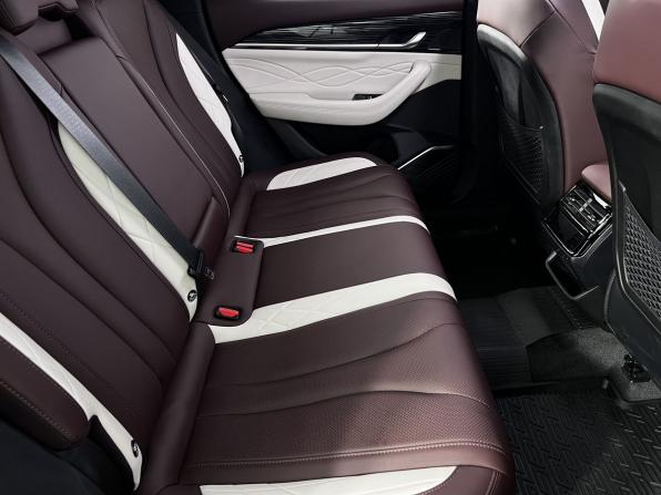 Geely Monjaro I с пробегом 2023 года, цена 3 450 000 рублей, 38683 км, внедорожник, Автокод Объявления