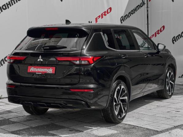 Mitsubishi Outlander IV с пробегом 2021 года, цена 3 450 000 рублей, 92595 км, внедорожник, Автокод Объявления