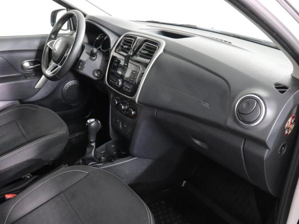Renault Logan II Рестайлинг с пробегом 2019 года, цена 977 000 рублей, 91684 км, седан, Автокод Объявления