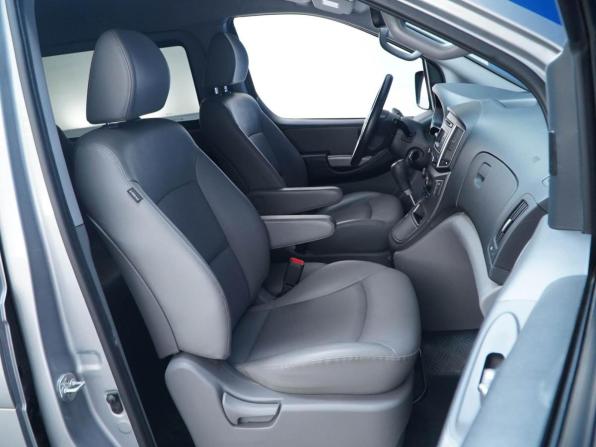 Hyundai Grand Starex I Рестайлинг 2 с пробегом 2018 года, цена 2 947 077 рублей, 104459 км, фургон, Автокод Объявления
