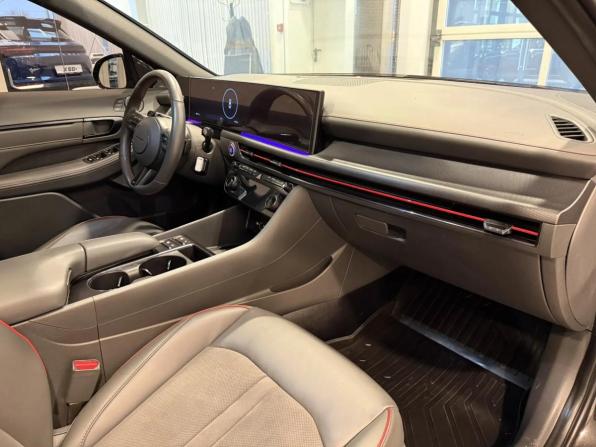 Hyundai Sonata VIII (DN8) Рестайлинг с пробегом 2024 года, цена 3 640 000 рублей, 91488 км, седан, Автокод Объявления