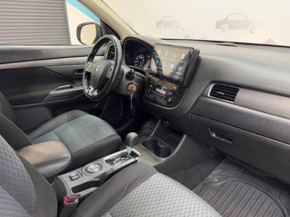 Mitsubishi Outlander III Рестайлинг 2 с пробегом 2015 года, цена 1 839 000 рублей, 88700 км, внедорожник, Автокод Объявления