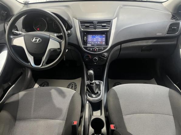 Hyundai Solaris I с пробегом 2011 года, цена 635 000 рублей, 213598 км, седан, Автокод Объявления