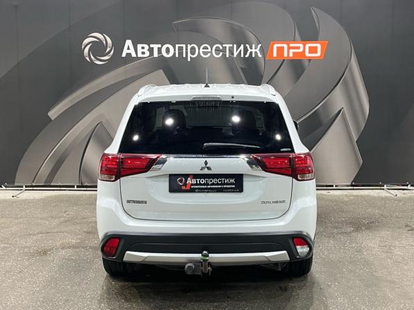 Mitsubishi Outlander III Рестайлинг 2 с пробегом 2015 года, цена 1 850 000 рублей, 162178 км, внедорожник, Автокод Объявления