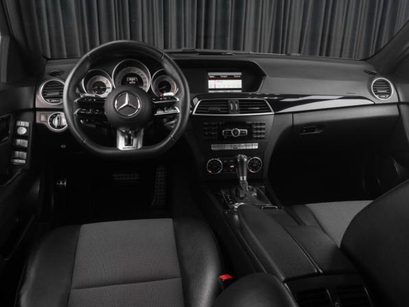 Mercedes-Benz C-Класс III (W204) Рестайлинг с пробегом 2013 года, цена 1 819 000 рублей, 241719 км, седан, Автокод Объявления