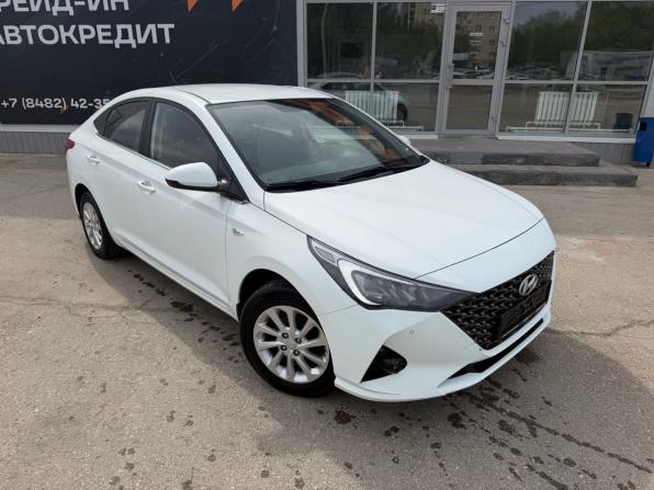 Hyundai Solaris II Рестайлинг с пробегом 2021 года, цена 1 620 000 рублей, 92092 км, седан, Автокод Объявления