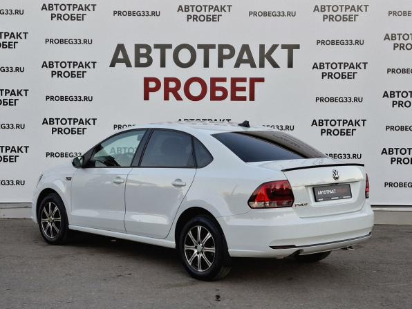 Volkswagen Polo V Рестайлинг с пробегом 2018 года, цена 975 000 рублей, 145937 км, седан, Автокод Объявления