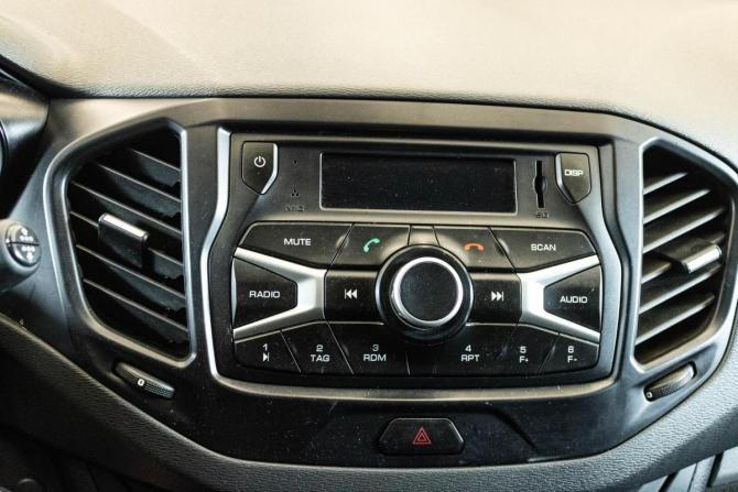 Lada (ВАЗ) Vesta I с пробегом 2015 года, цена 700 000 рублей, 100218 км, седан, Автокод Объявления