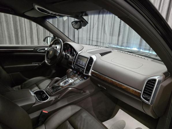 Porsche Cayenne II (958) с пробегом 2011 года, цена 2 499 000 рублей, 106000 км, внедорожник, Автокод Объявления