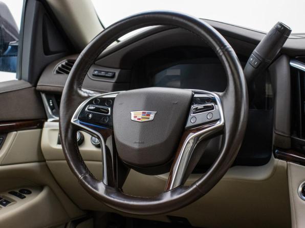 Cadillac Escalade IV с пробегом 2015 года, цена 4 196 000 рублей, 101305 км, внедорожник, Автокод Объявления