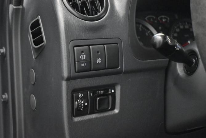 Suzuki Jimny III Рестайлинг 2 с пробегом 2013 года, цена 1 435 000 рублей, 79287 км, внедорожник, Автокод Объявления