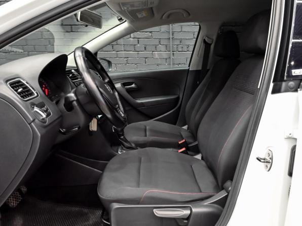 Volkswagen Polo V Рестайлинг с пробегом 2017 года, цена 1 050 000 рублей, 188342 км, седан, Автокод Объявления