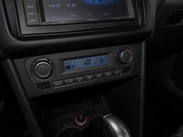 Volkswagen Polo V с пробегом 2011 года, цена 720 000 рублей, 195823 км, седан, Автокод Объявления
