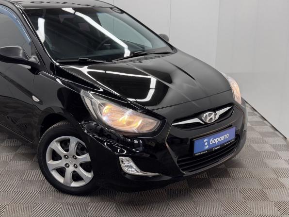Hyundai Solaris I с пробегом 2014 года, цена 890 000 рублей, 175946 км, седан, Автокод Объявления