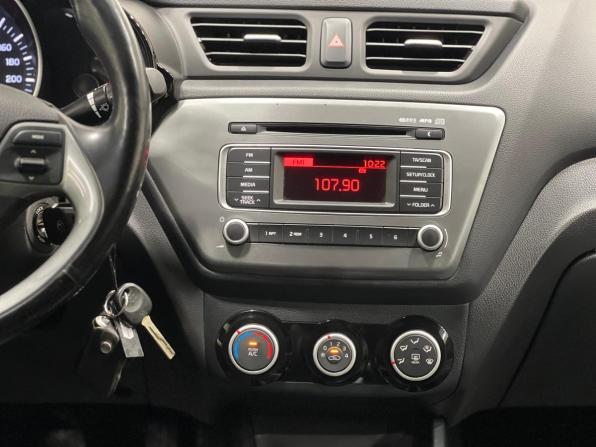 Kia Rio III Рестайлинг с пробегом 2017 года, цена 1 099 000 рублей, 123183 км, седан, Автокод Объявления
