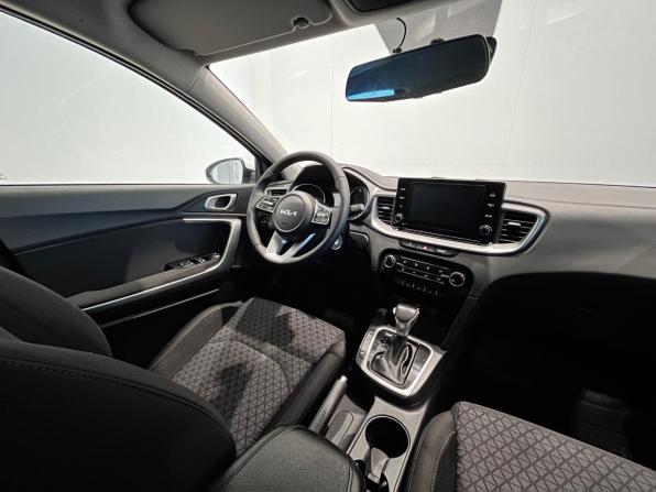 Kia Ceed III Рестайлинг с пробегом 2023 года, цена 1 990 000 рублей, 68026 км, хэтчбек, Автокод Объявления
