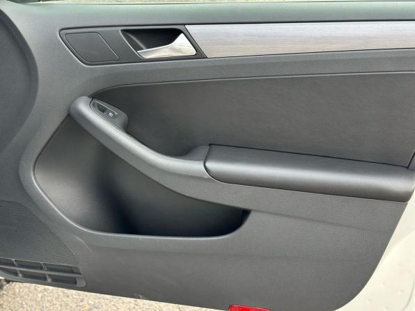 Volkswagen Jetta VI с пробегом 2013 года, цена 1 050 000 рублей, 119047 км, седан, Автокод Объявления