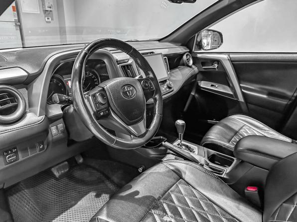 Toyota RAV4 IV (XA40) Рестайлинг с пробегом 2019 года, цена 2 162 293 рубля, 255377 км, внедорожник, Автокод Объявления