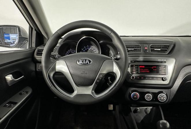 Kia Rio III Рестайлинг с пробегом 2015 года, цена 860 000 рублей, 180428 км, седан, Автокод Объявления