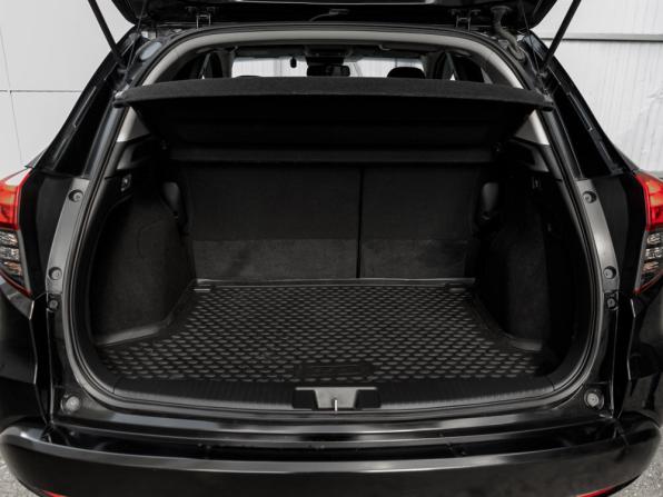 Honda Vezel I Рестайлинг с пробегом 2019 года, цена 2 050 000 рублей, 52150 км, внедорожник, Автокод Объявления