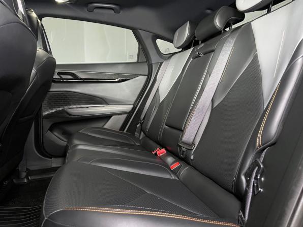 Changan UNI-V I с пробегом 2023 года, цена 2 190 000 рублей, 65998 км, лифтбек, Автокод Объявления