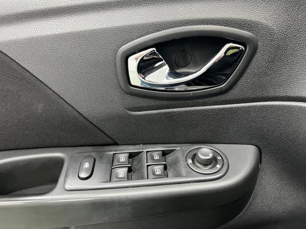 Renault Kaptur I с пробегом 2018 года, цена 1 350 000 рублей, 120958 км, внедорожник, Автокод Объявления