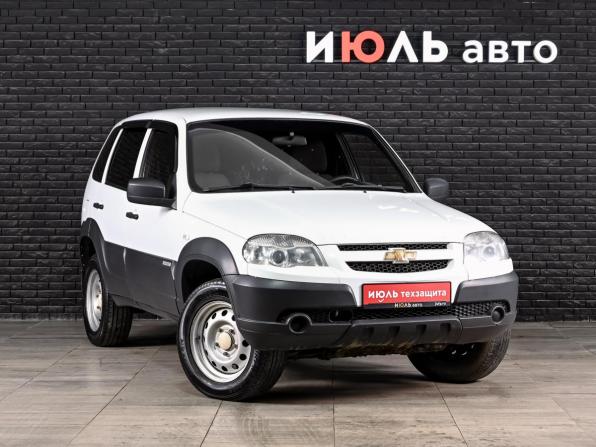 Chevrolet Niva I Рестайлинг с пробегом 2018 года, цена 675 000 рублей, 130904 км, внедорожник, Автокод Объявления
