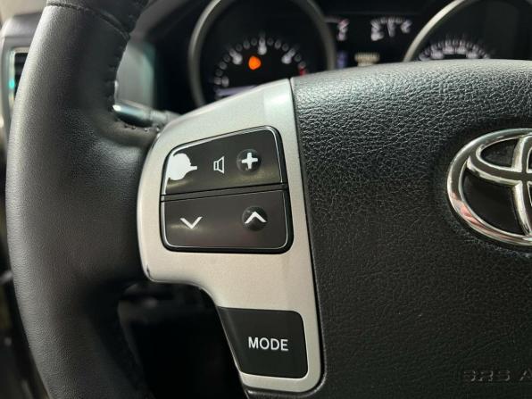 Toyota Land Cruiser 200 Series Рестайлинг 1 с пробегом 2012 года, цена 3 000 000 рублей, 550000 км, внедорожник, Автокод Объявления