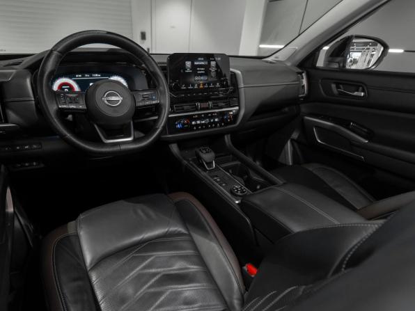 Nissan Pathfinder V с пробегом 2021 года, цена 4 595 000 рублей, 133342 км, внедорожник, Автокод Объявления
