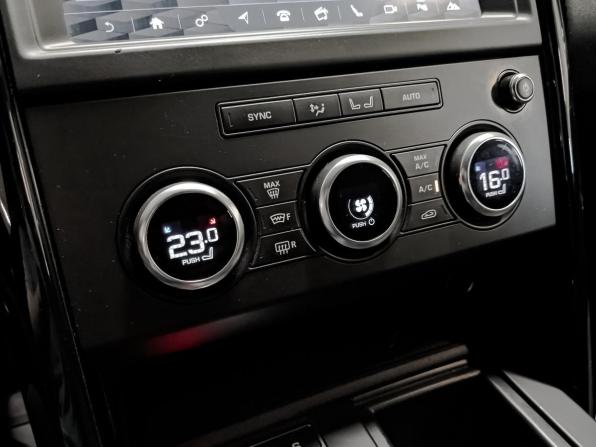 Land Rover Discovery V с пробегом 2018 года, цена 3 300 000 рублей, 182516 км, внедорожник, Автокод Объявления