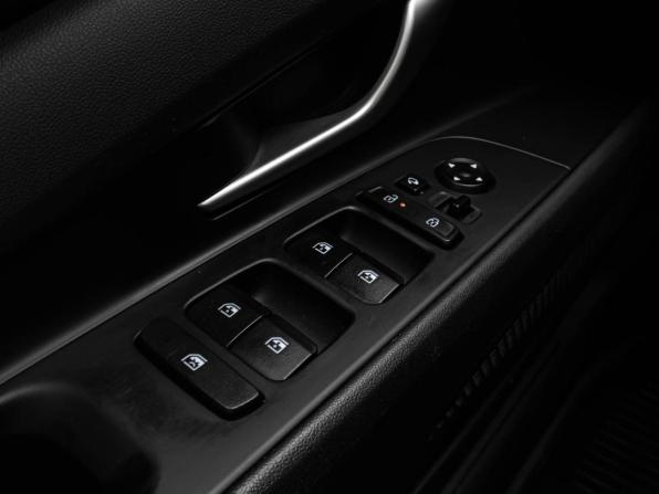 Hyundai Elantra VII (CN7) Рестайлинг с пробегом 2024 года, цена 2 220 000 рублей, 24650 км, седан, Автокод Объявления