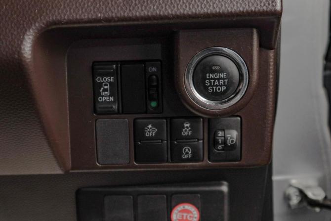 Toyota Roomy I с пробегом 2018 года, цена 1 099 000 рублей, 99700 км, микровэн, Автокод Объявления