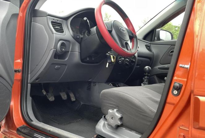 Kia Rio II Рестайлинг с пробегом 2010 года, цена 310 000 рублей, 215631 км, седан, Автокод Объявления