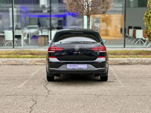 Volkswagen Polo VI с пробегом 2022 года, цена 1 764 000 рублей, 34673 км, лифтбек, Автокод Объявления