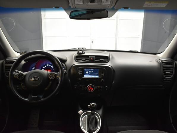 Kia Soul II Рестайлинг с пробегом 2018 года, цена 1 590 000 рублей, 101000 км, хэтчбек, Автокод Объявления