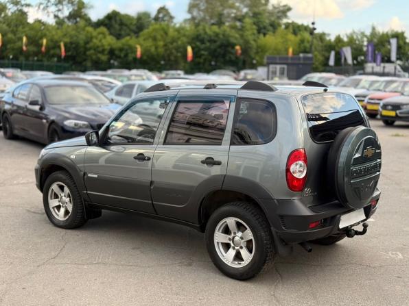 Chevrolet Niva I Рестайлинг с пробегом 2011 года, цена 549 000 рублей, 110192 км, внедорожник, Автокод Объявления
