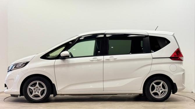 Honda Freed II с пробегом 2019 года, цена 1 610 000 рублей, 40112 км, компактвэн, Автокод Объявления