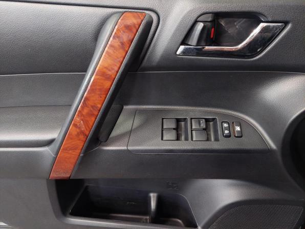 Toyota Highlander II (XU40) Рестайлинг с пробегом 2011 года, цена 1 930 000 рублей, 224670 км, внедорожник, Автокод Объявления