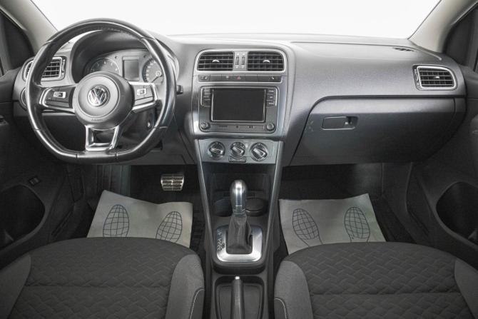 Volkswagen Polo V Рестайлинг с пробегом 2018 года, цена 1 289 000 рублей, 119000 км, седан, Автокод Объявления