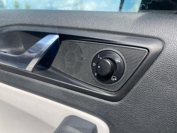 Skoda Yeti I Рестайлинг с пробегом 2015 года, цена 985 000 рублей, 180392 км, внедорожник, Автокод Объявления