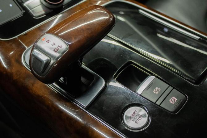 Audi A8 III (D4) с пробегом 2010 года, цена 1 319 000 рублей, 261069 км, седан, Автокод Объявления