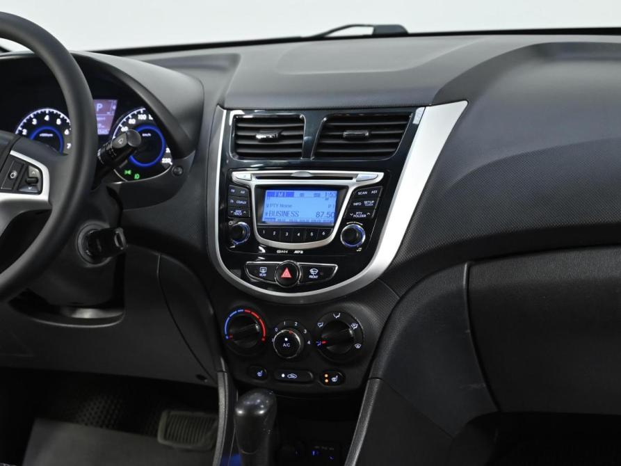 Hyundai Solaris I Москва  - изображение 9