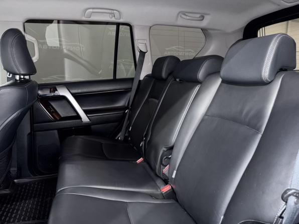Toyota Land Cruiser Prado 150 Series Рестайлинг 1 с пробегом 2015 года, цена 3 670 000 рублей, 135000 км, внедорожник, Автокод Объявления