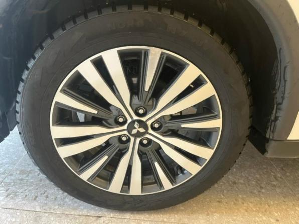 Mitsubishi Outlander III Рестайлинг 3 с пробегом 2020 года, цена 2 277 000 рублей, 123019 км, внедорожник, Автокод Объявления